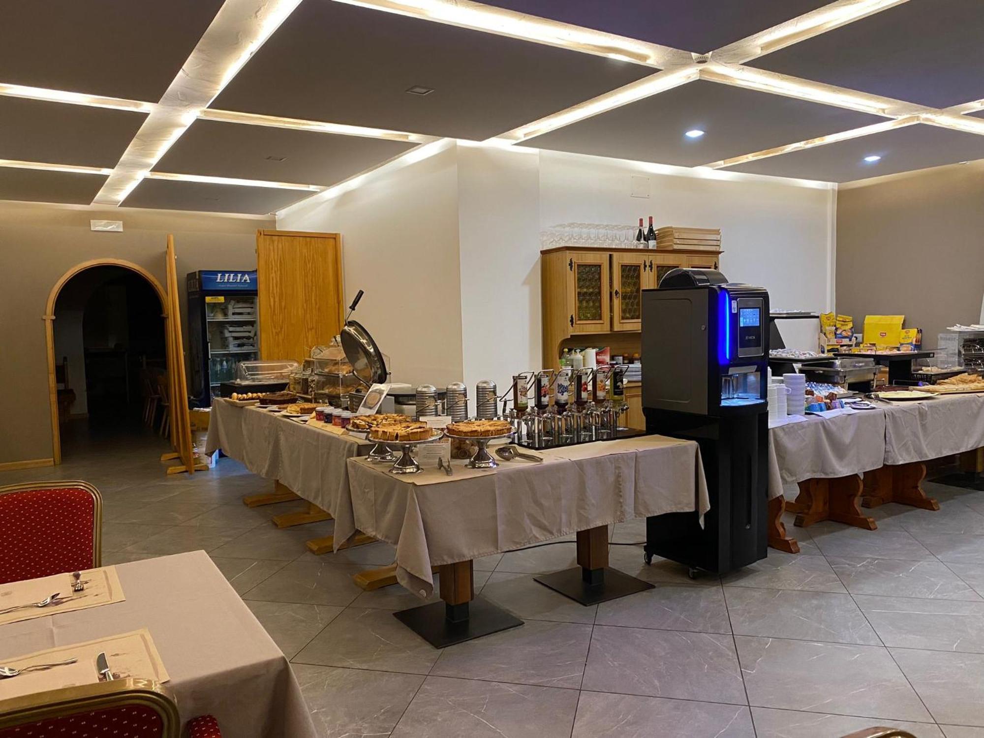 Hotel Pizboe 마친 외부 사진